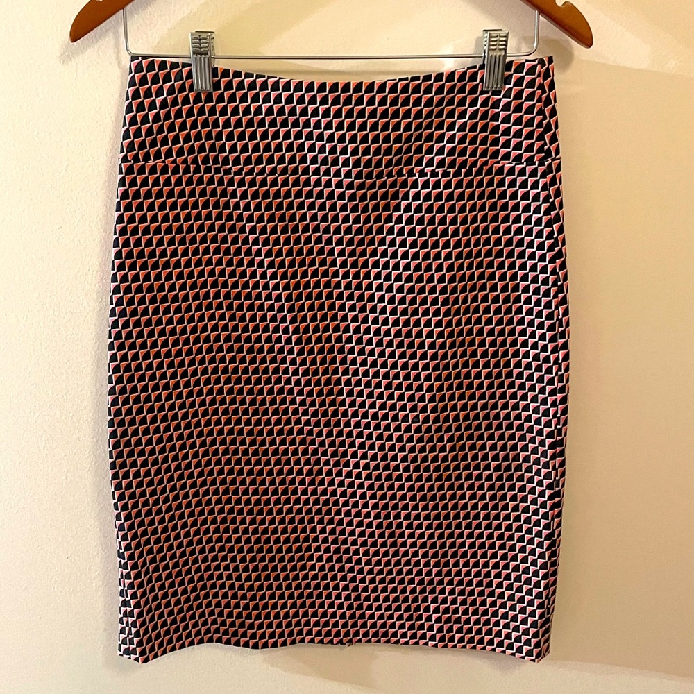 3.5inch stretch waistband makes this skirt a fun, comfy must have item. Slimming